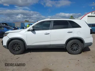 2015 Kia Sorento LX with VIN 5XYKT4A75FG608229, listed as a IAAI auction lot 40395853 with 81,115 mi miles. Bid and sale history available at carsss.com. Image 14.