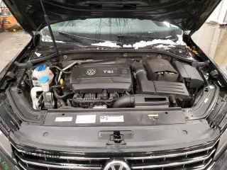 2017 Volkswagen Passat S z VIN 1VWAT7A33HC069690, wystawiony jako Copart lot #44550385 z przebiegiem 86 541 mil mil oraz Szkoda całkowita • Salvage title. Historia ofert i sprzedaży dostępna na DreamBid. Obrazek 11.