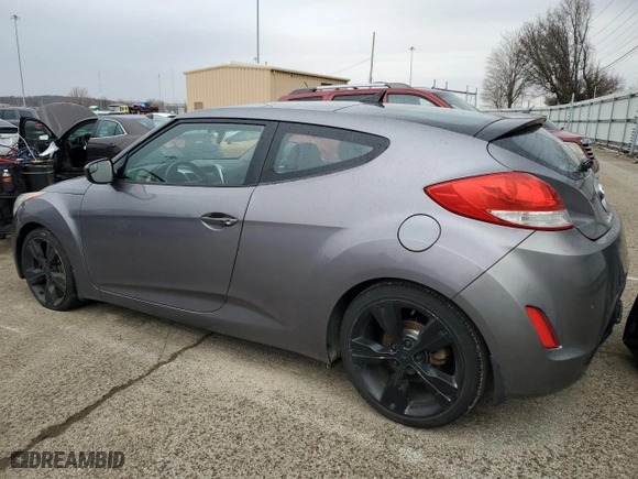 2015 Hyundai Veloster with VIN KMHTC6AD2FU235151, listed as a Copart auction lot 43692675 with 105,798 mi miles and Clean Title. Bid and sale history available at carsss.com. Image 2.