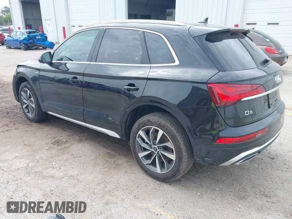 2024 Audi Q5 S line Premium Plus with VIN WA1EAAFY8R2025472, listed as a IAAI auction lot 42371409 with 10,737 mi miles and . Bid and sale history available at DreamBid. Image 3.