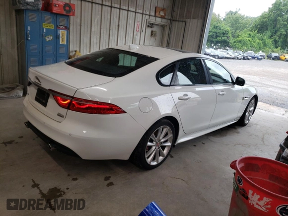 2016 Jaguar XF with VIN SAJBL4BV6GCY18388, listed as a Copart auction lot 62552583 with 62,592 mi miles and . Bid and sale history available at DreamBid. Image 3.