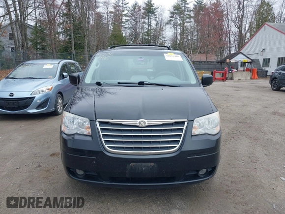 2010 Chrysler Town & Country Touring with VIN 2A4RR5D19AR170405, listed as a IAAI auction lot 42057496 with 195,211 mi miles. Bid and sale history available at carsss.com. Image 13.