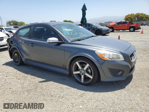 2013 Volvo C30 T5 with VIN YV1672MK4D2310752, listed as a Copart auction lot 61304725 with 92,653 mi miles and Salvage title. Bid and sale history available at DreamBid. Image 4.