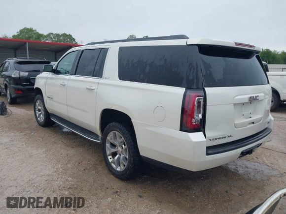 2015 GMC Yukon XL SLT with VIN 1GKS1HKC6FR178371, listed as a IAAI auction lot 41896486 with 159,282 mi miles. Bid and sale history available at carsss.com. Image 3.