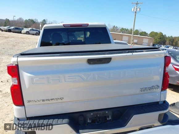 2021 Chevrolet Silverado 1500 High Country with VIN 3GCUYHET2MG281182, listed as a IAAI auction lot 41629483 with 114,663 mi miles. Bid and sale history available at carsss.com. Image 17.