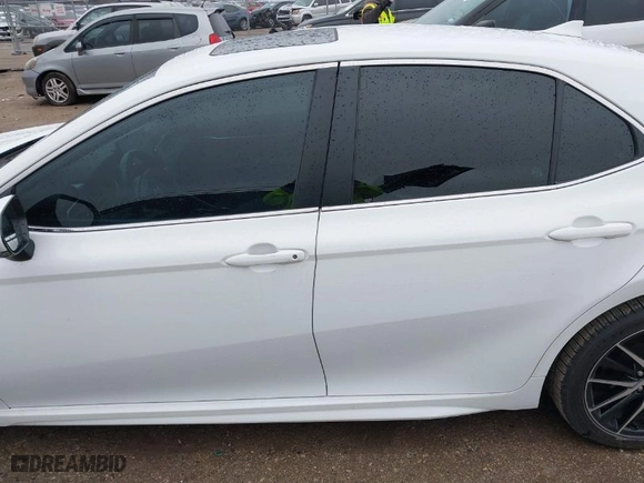 2022 Toyota Camry SE with VIN 4T1S11AK0NU660076, listed as a IAAI auction lot 41542703 with 36,861 mi miles. Bid and sale history available at carsss.com. Image 14.