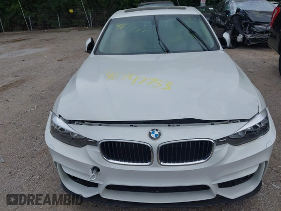 2013 BMW 3 Series 328i xDrive with VIN WBA3B5C5XDJ598557, listed as a IAAI auction lot 42747733 with 153,989 mi miles and . Bid and sale history available at DreamBid. Image 10.