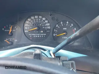 1999 Chevrolet Monte Carlo LS z VIN 2G1WW12M2X9288465, wystawiony jako IAAI lot #42221009 z przebiegiem 62 218 mil mil oraz . Historia ofert i sprzedaży dostępna na DreamBid. Obrazek 7.