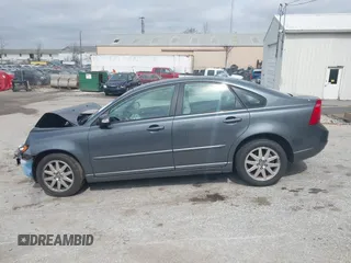 2009 Volvo S40 2.4L with VIN YV1MS382492458140, listed as a IAAI auction lot 41959438 with 119,499 mi miles. Bid and sale history available at carsss.com. Image 15.