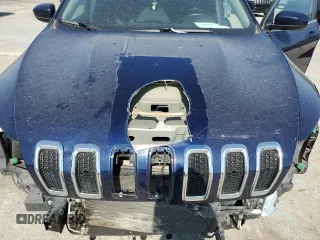 2016 Jeep Cherokee Latitude z VIN 1C4PJMCS3GW322171, wystawiony jako Copart lot #57277835 z przebiegiem 137 850 mil mil oraz Szkoda całkowita • Salvage title. Historia ofert i sprzedaży dostępna na DreamBid. Obrazek 12.