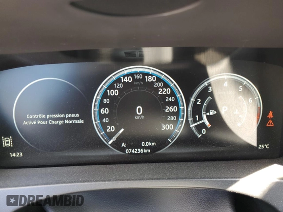2018 Jaguar F-Pace с VIN SADCN2EV9JA244745, выставлен на аукционе Copart как лот 56417584 с пробегом 74 236 миль миль и Списание • Salvage title. История ставок и продаж доступна на DreamBid. Изображение 9.