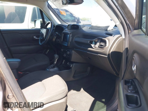 2020 Jeep Renegade Latitude with VIN ZACNJABB7LPL12187, listed as a IAAI auction lot 42304621 with 77,446 mi miles and . Bid and sale history available at DreamBid. Image 5.