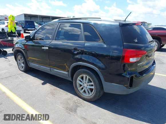 2015 Kia Sorento LX with VIN 5XYKT4A74FG594260, listed as a IAAI auction lot 42016829 with 155,026 mi miles. Bid and sale history available at carsss.com. Image 3.