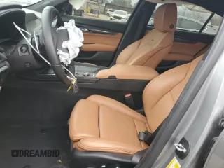 2024 Cadillac CT5 Sport z VIN 1G6DP5RK1R0100462, wystawiony jako Copart lot #47562155 z przebiegiem 12 213 mil mil oraz Szkody całkowita. Historia ofert i sprzedaży dostępna na DreamBid. Obrazek 7.