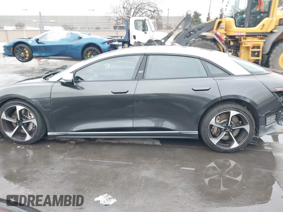 2023 Lucid Air Grand Touring z VIN 50EA1GBA3PA001806, wystawiony jako IAAI lot #41713303 z przebiegiem 6367 mil mil oraz . Historia ofert i sprzedaży dostępna na DreamBid. Obrazek 15.