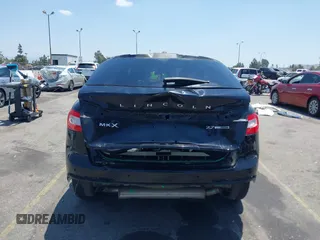 2016 Lincoln MKX Reserve z VIN 2LMTJ6LP1GBL74874, wystawiony jako IAAI lot #42375170 z przebiegiem 87 512 mil mil oraz . Historia ofert i sprzedaży dostępna na DreamBid. Obrazek 17.