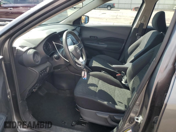 2022 Nissan Kicks S z VIN 3N1CP5BV6NL483232, wystawiony jako Copart lot #54557355 z przebiegiem 31 731 mil mil oraz Szkoda całkowita • Salvage title. Historia ofert i sprzedaży dostępna na DreamBid. Obrazek 7.