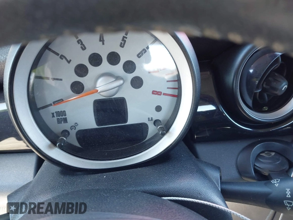 2009 MINI Hardtop S with VIN WMWMF73589TT95974, listed as a IAAI auction lot 41617775 with Not provided miles and . Bid and sale history available at DreamBid. Image 15.