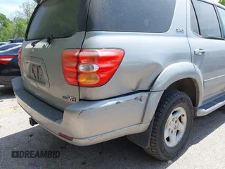 2002 Toyota Sequoia SR5 with VIN 5TDZT34A02S114681, listed as a IAAI auction lot 42102025 with 205,596 mi miles and . Bid and sale history available at carsss.com. Image 6.