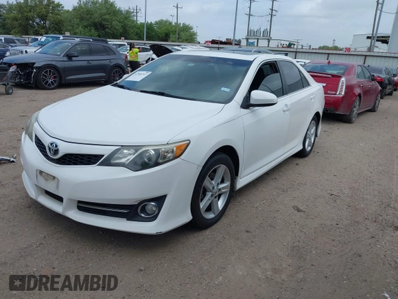 2012 Toyota Camry L with VIN 4T1BF1FK2CU503544, listed as a IAAI auction lot 41968747 with 177,961 mi miles. Bid and sale history available at carsss.com. Image 17.