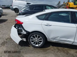2017 Ford Fusion SE with VIN 3FA6P0H77HR148445, listed as a IAAI auction lot 41845087 with 186,384 mi miles. Bid and sale history available at carsss.com. Image 12.