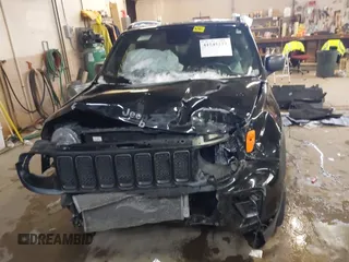 2021 Jeep Renegade Islander z VIN ZACNJDBB0MPM74830, wystawiony jako IAAI lot #41545277 z przebiegiem 78 148 mil mil oraz . Historia ofert i sprzedaży dostępna na DreamBid. Obrazek 13.