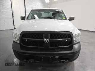 2019 Ram 1500 Tradesman z VIN 1C6RR7FG5KS672483, wystawiony jako Copart lot #60942425 z przebiegiem 143 359 mil mil oraz Czysty tytuł • Clean title. Historia ofert i sprzedaży dostępna na DreamBid. Obrazek 5.