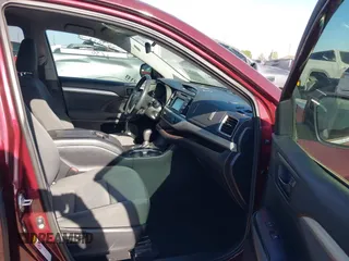 2018 Toyota Highlander LE with VIN 5TDZARFH0JS036002, listed as a IAAI auction lot 42281311 with 106,714 mi miles and . Bid and sale history available at DreamBid. Image 5.