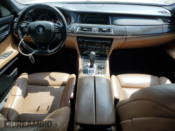 2014 BMW 7 Series ALPINA B7 xDrive с VIN WBAYF8C58ED652742, выставлен на аукционе Copart как лот 60919225 с пробегом 79 560 миль миль и Списание • Salvage title. История ставок и продаж доступна на DreamBid. Изображение 8.