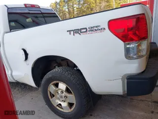 2007 Toyota Tundra SR5 with VIN 5TBBT54177S457632, listed as a IAAI auction lot 41632011 with 180,325 mi miles. Bid and sale history available at carsss.com. Image 6.