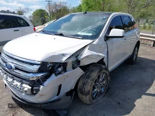 2011 Ford Edge Limited with VIN 2FMDK3KC5BBA21833, listed as a IAAI auction lot 41991207 with 194,396 mi miles. Bid and sale history available at carsss.com. Image 2.