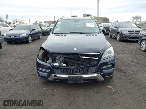 2014 Mercedes-Benz M 350 z VIN 4JGDA5HB5EA369760, wystawiony jako IAAI lot #41814930 z przebiegiem 85 684 mil mil oraz . Historia ofert i sprzedaży dostępna na DreamBid. Obrazek 13.