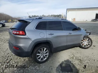 2014 Jeep Cherokee Limited with VIN 1C4PJLDS4EW172769, listed as a Copart auction lot 45952695 with 200,446 mi miles and Salvage Title. Bid and sale history available at carsss.com. Image 3.
