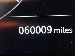 2022 Land Rover Range Rover Westminster z VIN SALGS2RU3NA465120, wystawiony jako IAAI lot #41909375 z przebiegiem 60 009 mil mil oraz . Historia ofert i sprzedaży dostępna na DreamBid. Obrazek 16.