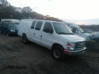 2013 Ford Econoline Cargo Commercial z VIN 1FTSS3EL1DDB17608, wystawiony jako IAAI lot #38123043 z przebiegiem Nie podano mil oraz . Historia ofert i sprzedaży dostępna na DreamBid. Obrazek 1.