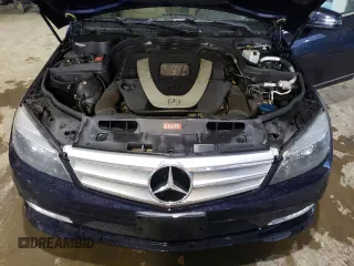 2011 Mercedes-Benz C 300 Sport z VIN WDDGF8BB9BR135198, wystawiony jako Copart lot #58187185 z przebiegiem 102 248 mil mil oraz Czysty tytuł • Clean title. Historia ofert i sprzedaży dostępna na DreamBid. Obrazek 11.