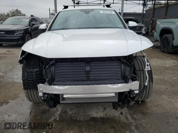 2025 Audi Q5 S line Premium z VIN WA1GAAFY1S2020208, wystawiony jako Copart lot #43335675 z przebiegiem 6319 mil mil oraz Tytuł czysty. Historia ofert i sprzedaży dostępna na DreamBid. Obrazek 5.