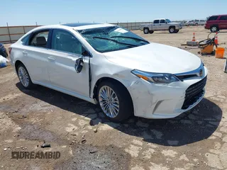 2018 Toyota Avalon XLE with VIN 4T1BK1EB3JU275676, listed as a IAAI auction lot 42045852 with 17,015 mi miles. Bid and sale history available at carsss.com. Image 1.