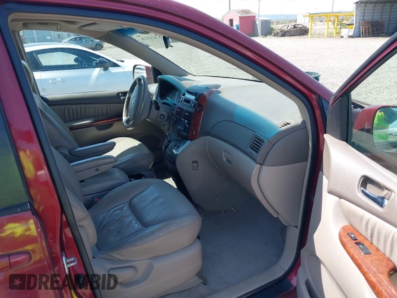 2004 Toyota Sienna XLE with VIN 5TDZA22C04S002891, listed as a IAAI auction lot 42169728 with 245,976 mi miles. Bid and sale history available at carsss.com. Image 5.