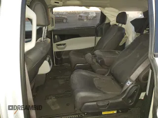 2024 Kia Carnival EX with VIN KNDNC5H32R6434262, listed as a Copart auction lot 84494394 with 4,373 mi miles and Salvage Title. Bid and sale history available at carsss.com. Image 11.