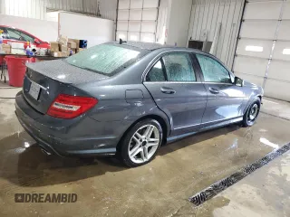 2013 Mercedes-Benz C 350 Sport z VIN WDDGF5HB0DR258610, wystawiony jako Copart lot #53854925 z przebiegiem 180 511 mil mil oraz Szkoda całkowita • Salvage title. Historia ofert i sprzedaży dostępna na DreamBid. Obrazek 3.