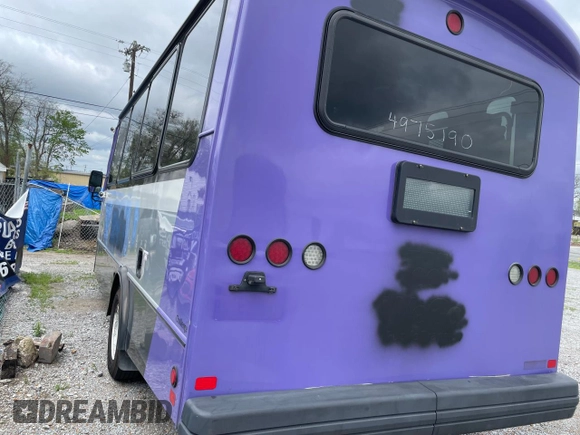 2019 Ford Econoline Cargo with VIN 1FDFE4FS3KDC32108, listed as a Copart auction lot 52462425 with 212,441 mi miles and Clean Title. Bid and sale history available at DreamBid. Image 3.