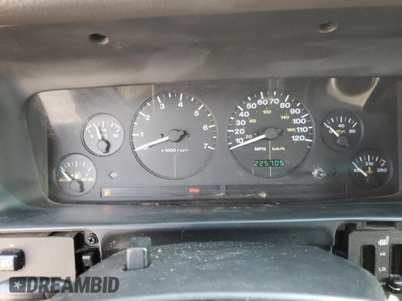 1998 Jeep Grand Cherokee Limited with VIN 1J4GZ78Y5WC324828, listed as a Copart auction lot 58992125 with 225,705 mi miles and Salvage title. Bid and sale history available at DreamBid. Image 9.
