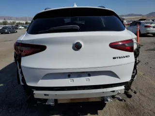 2021 Alfa Romeo Stelvio z VIN ZASPAJAN3M7C99676, wystawiony jako Copart lot #52385805 z przebiegiem 29 664 mil mil oraz Szkoda całkowita • Salvage title. Historia ofert i sprzedaży dostępna na DreamBid. Obrazek 6.