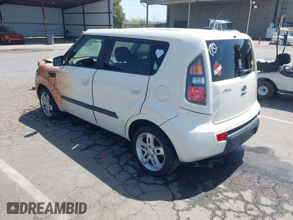 2010 Kia Soul + with VIN KNDJT2A28A7078333, listed as a IAAI auction lot 42097259 with 165,243 mi miles. Bid and sale history available at carsss.com. Image 3.