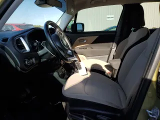 2015 Jeep Renegade Latitude z VIN ZACCJBBT3FPB87492, wystawiony jako Copart lot #56017335 z przebiegiem 112 084 mil mil oraz Szkoda całkowita • Salvage title. Historia ofert i sprzedaży dostępna na DreamBid. Obrazek 7.