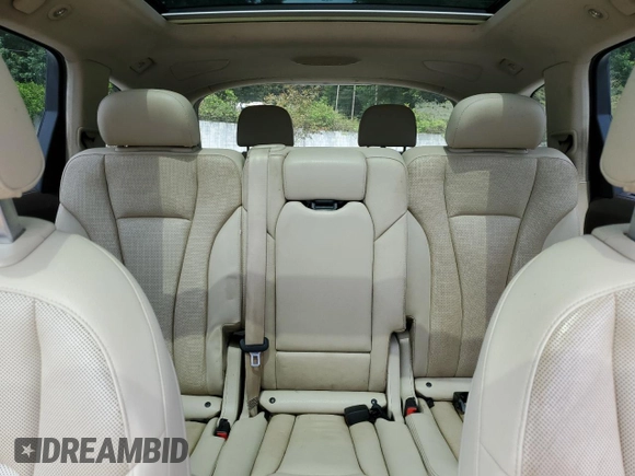 2017 Audi Q7 Prestige with VIN WA1VAAF73HD034798, listed as a Copart auction lot 63945695 with 121,967 mi miles and Clean title. Bid and sale history available at DreamBid. Image 10.