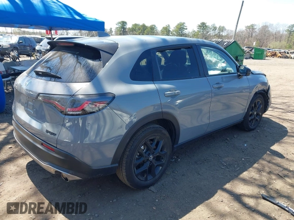 2024 Honda HR-V Sport z VIN 3CZRZ2H51RM771256, wystawiony jako IAAI lot #42051986 z przebiegiem 14 209 mil mil oraz . Historia ofert i sprzedaży dostępna na DreamBid. Obrazek 4.