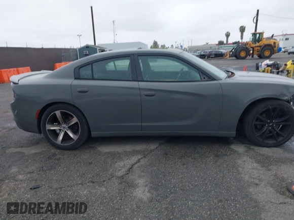 2017 Dodge Charger SE with VIN 2C3CDXBG7HH553583, listed as a IAAI auction lot 41925229 with 121,777 mi miles. Bid and sale history available at carsss.com. Image 13.