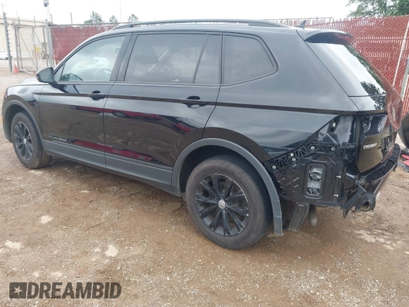 2020 Volkswagen Tiguan S with VIN 3VV1B7AX7LM102966, listed as a IAAI auction lot 42365428 with 94,921 mi miles and . Bid and sale history available at DreamBid. Image 3.